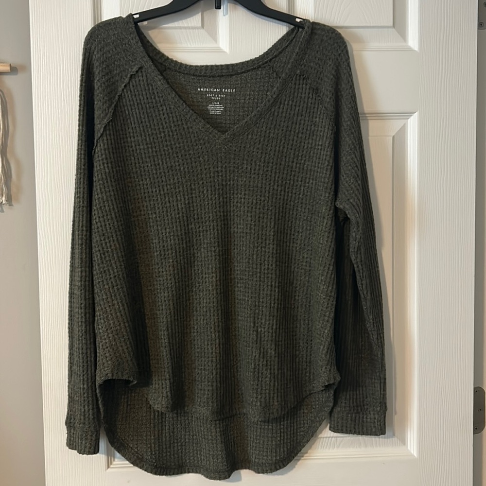 Like new hunter green soft long sleeve shirt